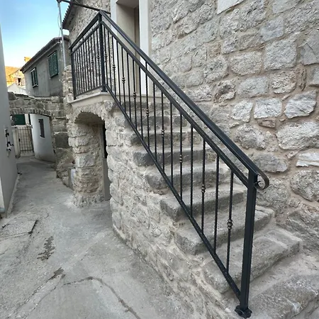 La Casa Di Varos Old Town *