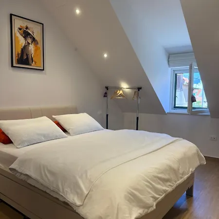Apartamento La Casa Di Varos Old Town *